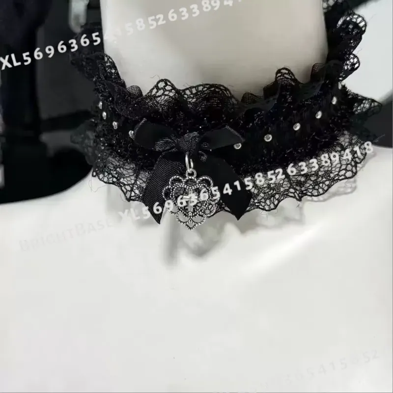 Collare Gotico Nero in Pizzo c - Magnetic Clasp Cosplay recensione e prezzo